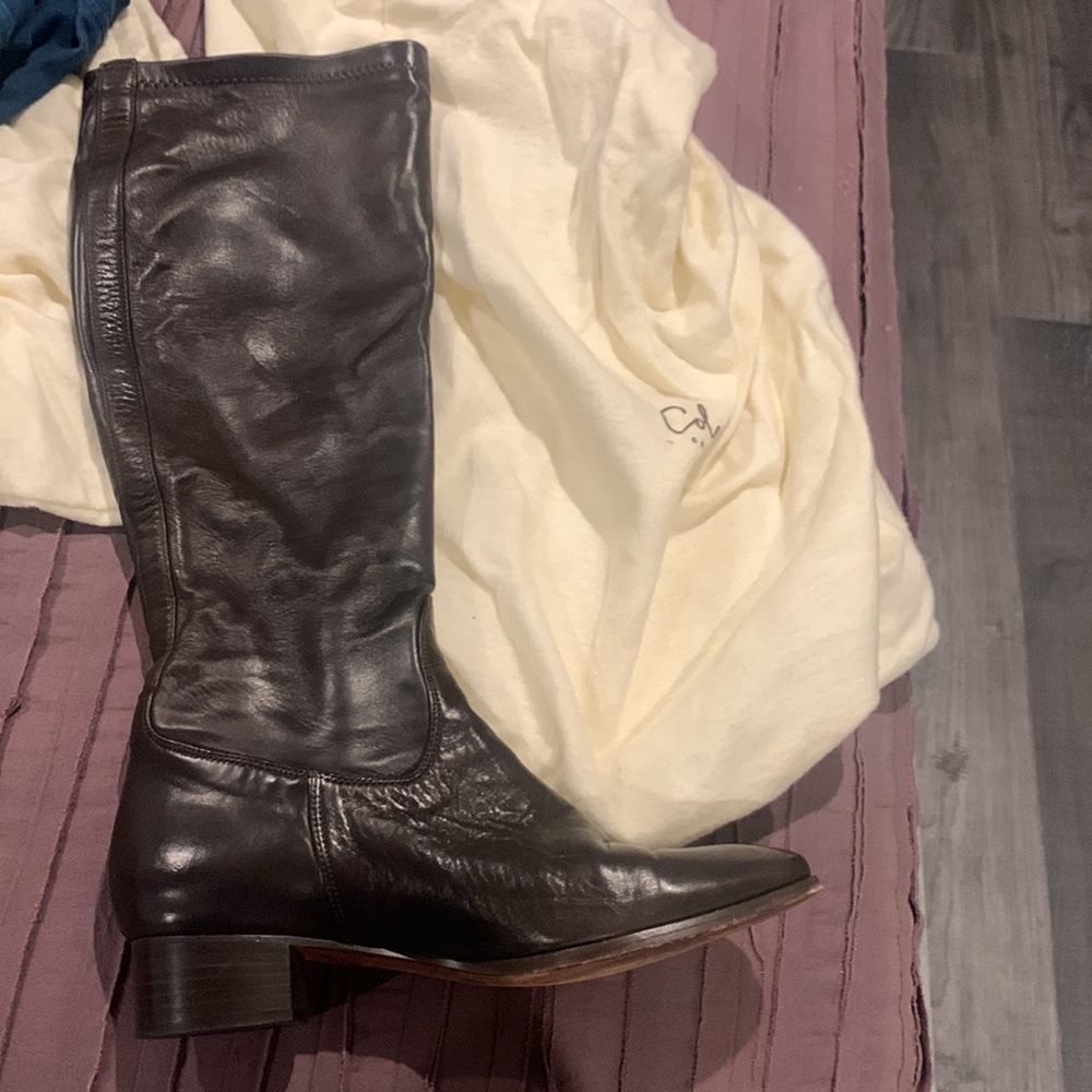 Tall brown leather boots - Picture 4 of 6